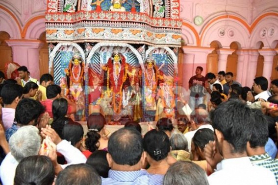Tripura, Bengal celebrate Mahanavami with community feasts 